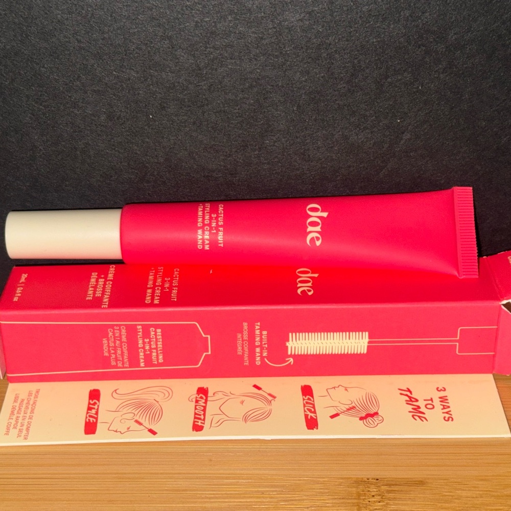 Dae Cactus Fruit Styling Cream and Taming Wand - Picture 2 of 3